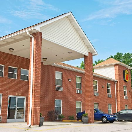 ซูเปอร์ 8 บาย วินด์แฮม เซนต์หลุยส์ แอร์พอร์ต Hotel Woodson Terrace ภายนอก รูปภาพ