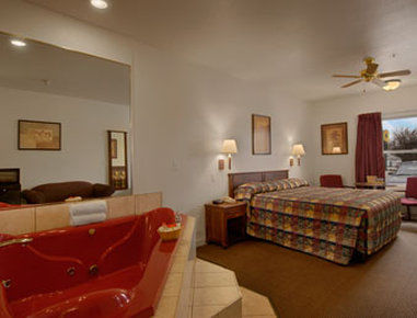 ซูเปอร์ 8 บาย วินด์แฮม เซนต์หลุยส์ แอร์พอร์ต Hotel Woodson Terrace ภายนอก รูปภาพ